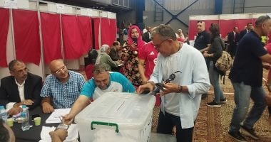 خالد مرتجي يشارك في عمومية الأهلي ويصوت على اللائحة الجديدة