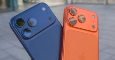 اختيار اللون الأمثل لجهاز iPhone 17 Pro بين البرتقالي والأزرق الداكن