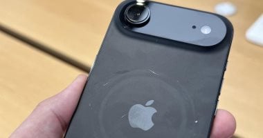 زيادة الشكاوى من خدوش iPhone 17 تثير قلق المستهلكين الجدد