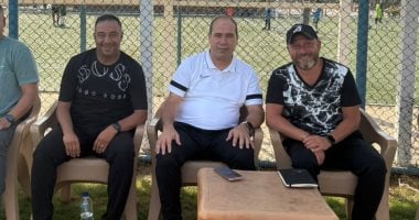 وائل رياض يتابع مباريات دوري الجمهورية مع منتخب 2007 في صور جديدة