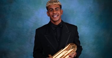 والد يامال ينتقد ديمبيلي عقب فوز الأخير بالكرة الذهبية 2025