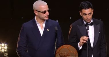 دى جى سنيك يرفع علم فلسطين خلال بث حفل الكرة الذهبية المباشر