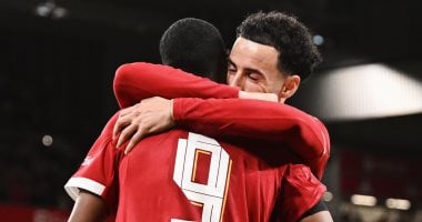 ليفربول يتصدر الدوري الإنجليزي وأرسنال يلاحقه في الصراع الشرس 5 ليفربول يتصدر الدوري الإنجليزي وأرسنال يلاحقه في الصراع الشرس