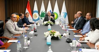 وزير البترول يتفقد زيادة إنتاج حقول الفرعونية في بورسعيد وفق أحدث التقارير 5 وزير البترول يتفقد زيادة إنتاج حقول الفرعونية في بورسعيد وفق أحدث التقارير