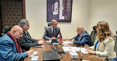 نائب وزير الإسكان يعقد جلسة لبحث شراكة تصنيع مكونات مشروعات المياه والصرف