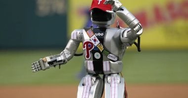 دوري البيسبول الأمريكي يعلن عن إدخال الحكام الآليين في 2026 5 دوري البيسبول الأمريكي يعلن عن إدخال الحكام الآليين في 2026