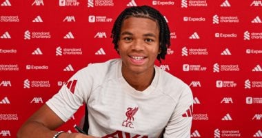 ليفربول يمنح الموهبة ريو نجوموها أول عقد احترافي في مسيرته