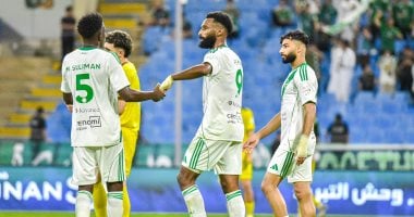 الحزم يحقق فوزا هاما على الأهلى ويستعيد توازنه بالدورى السعودى