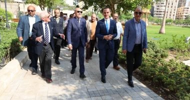 وفد مؤسسة الأغا خان يزور حديقة الأزبكية لدراسة فرص المشاركة في إدارتها