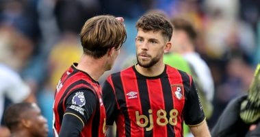 ليدز يونايتد يسجل انطلاقة تاريخية في الدوري الإنجليزي بفوز مثير على بورنموث