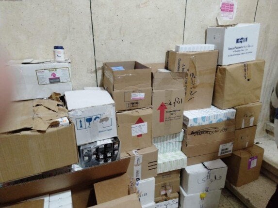 إغلاق مصنع غير قانوني ينتج أدوية بيطرية مقلدة في المنوفية