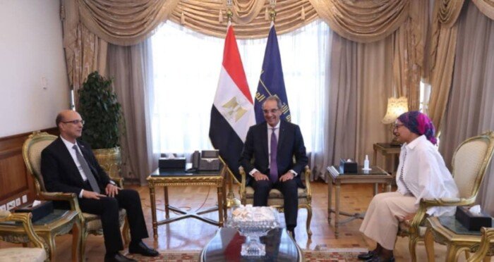 زيارة رئيس جامعة أسيوط لمعهد تكنولوجيا المعلومات في القرية الذكية