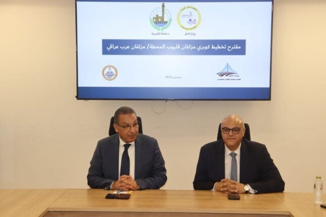 مناقشة إنشاء جسر بديل لمزلقاني قليوب المحطة وعرب العراقي