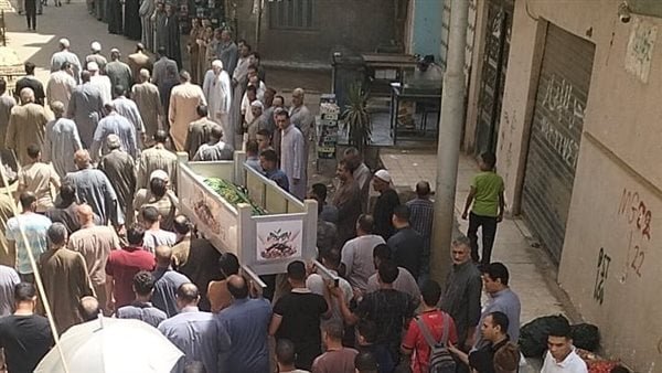 وداع مؤثر لمسن توفي أثناء الصلاة في قرية مجيريا بالمنوفية