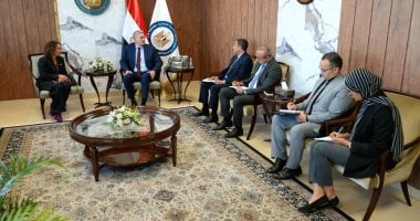 وزير البترول يلتقي وفد فالكو الأمريكية لمناقشة تطوير الحقول وتحول الطاقة المتجددة 5 وزير البترول يلتقي وفد فالكو الأمريكية لمناقشة تطوير الحقول وتحول الطاقة المتجددة