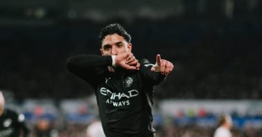 عمر مرموش يتألق ويقود مانشستر سيتي للفوز على سوانزي بكأس الرابطة 1 عمر مرموش يتألق ويقود مانشستر سيتي للفوز على سوانزي بكأس الرابطة